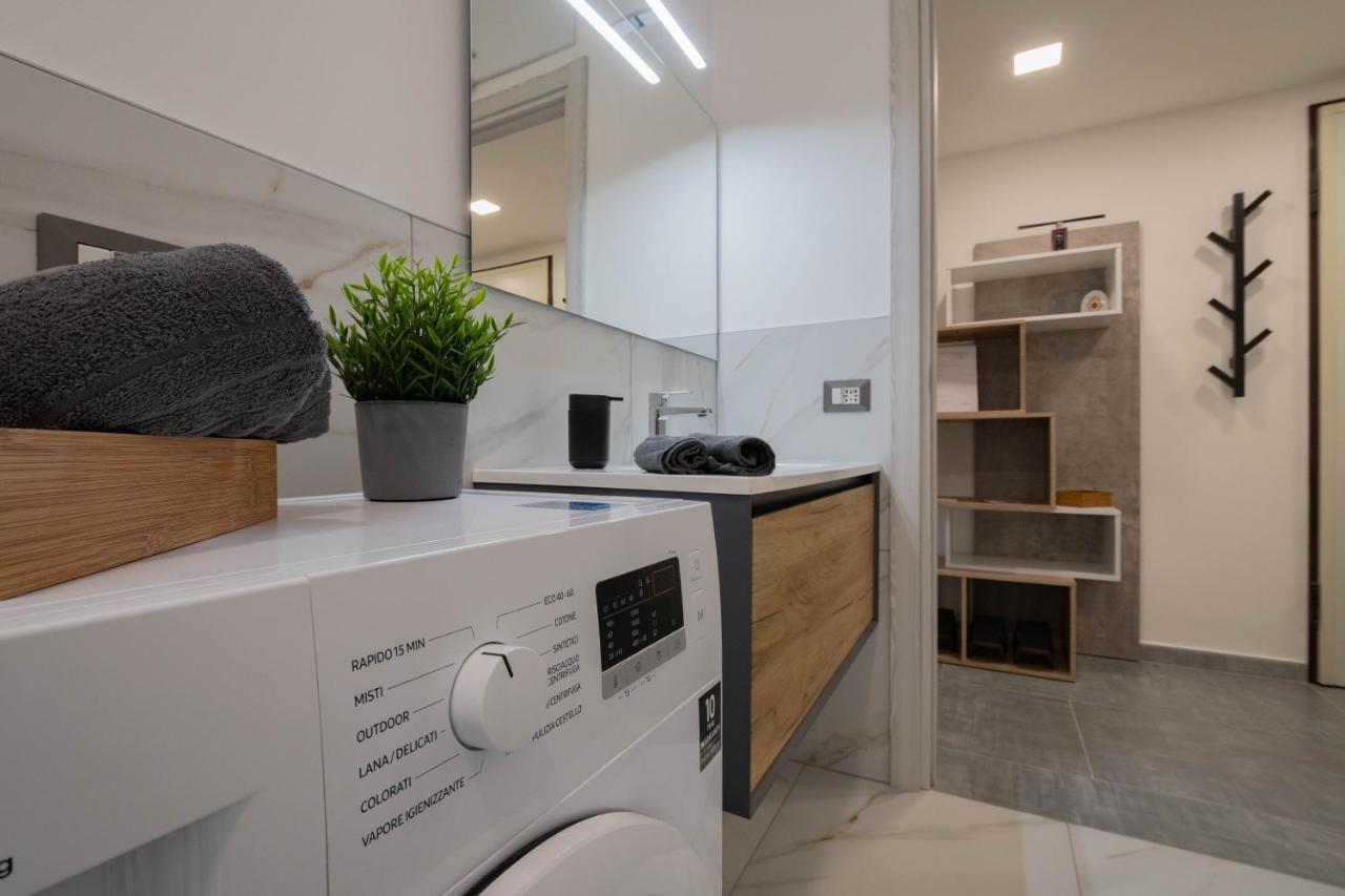 Apartment L&M, Rhomilanofiera Bollate Exteriör bild